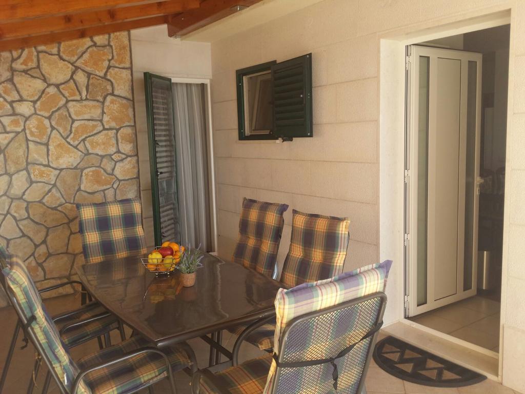Apartman Gelic Макарска Екстериор снимка